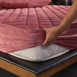 Image of Velvet Comfort Cover