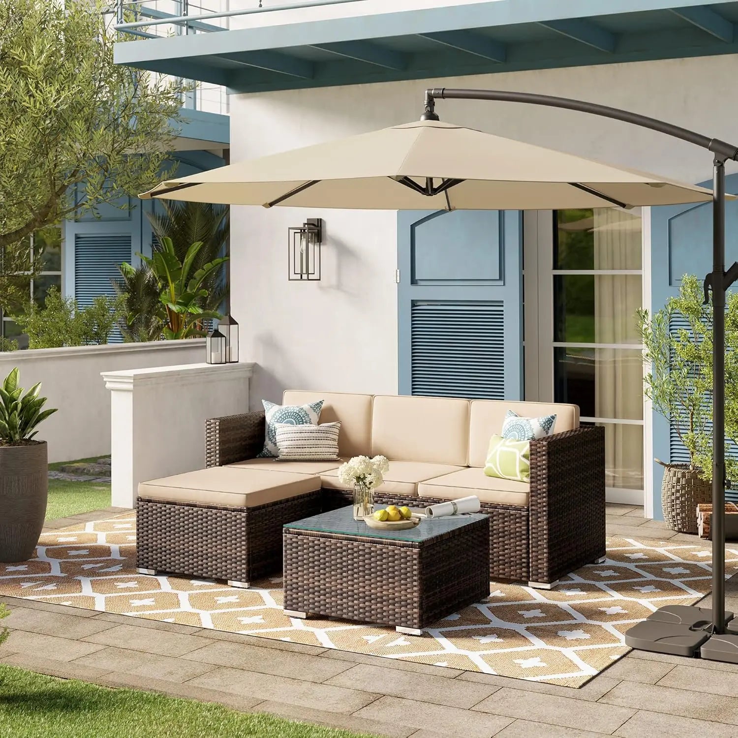 Hamptons Outdoor Sofa + FREE TABLE